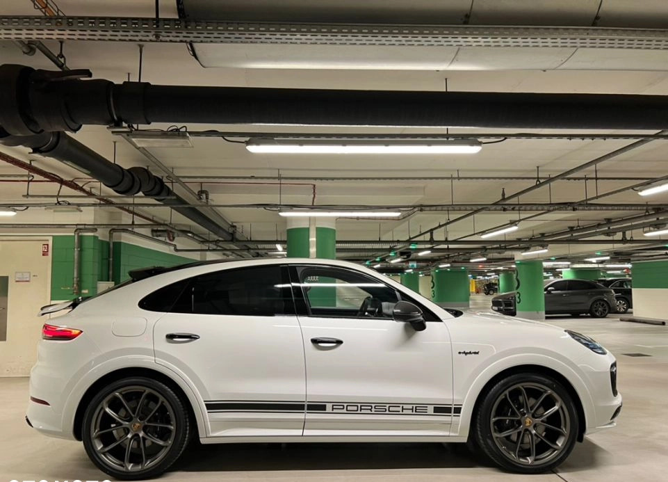 Porsche Cayenne cena 619000 przebieg: 1050, rok produkcji 2022 z Przysucha małe 254